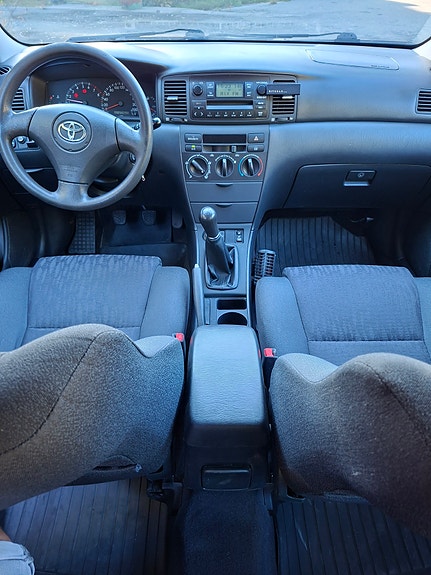Toyota Corolla 5 of 11