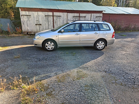Toyota Corolla 4 of 11