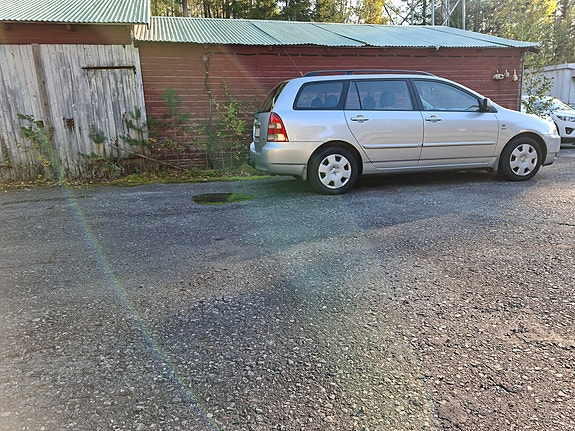 Toyota Corolla 3 of 11