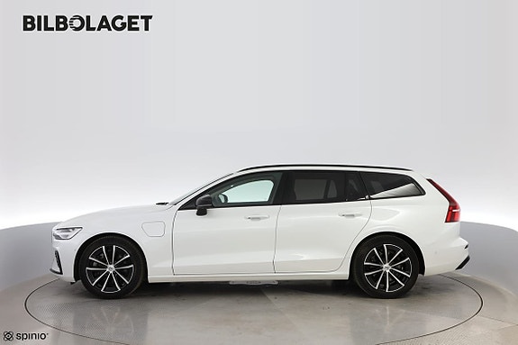 Volvo V60 2 of 18