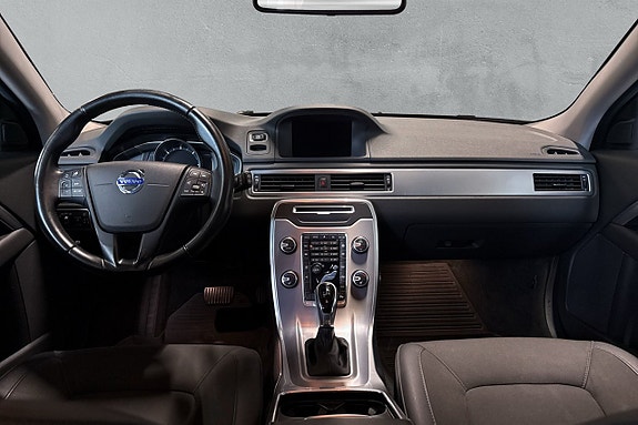 Volvo V70 13 of 17