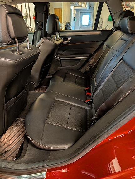Mercedes-Benz E250 9 of 9