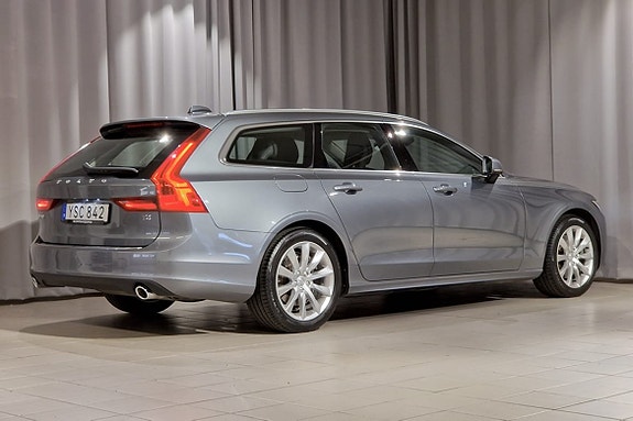 Volvo V90 4 of 15