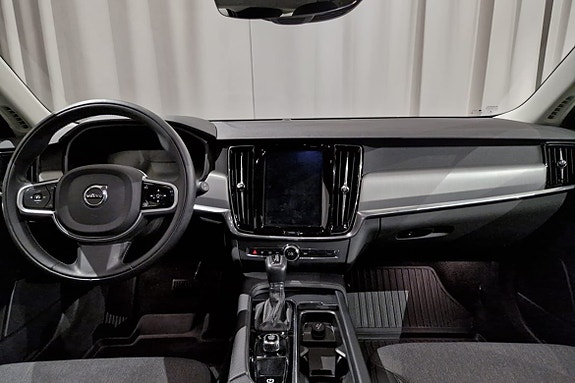 Volvo V90 8 of 15