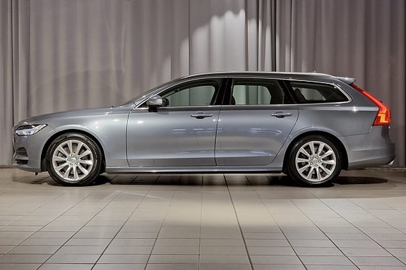 Volvo V90 2 of 15