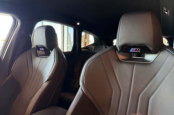 BMW iX3 21 of 25