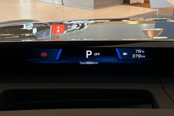 BMW iX3 14 of 25