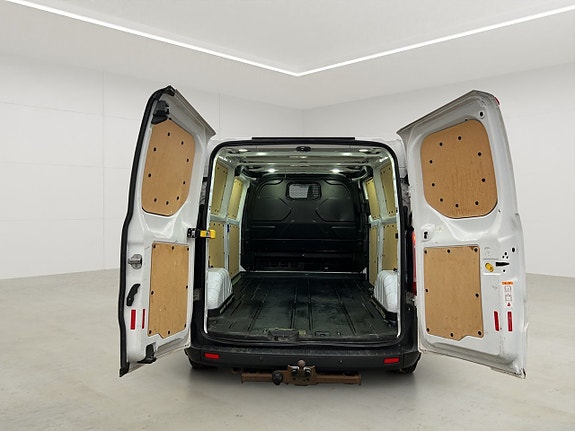 Ford Transit Custom 12 of 27