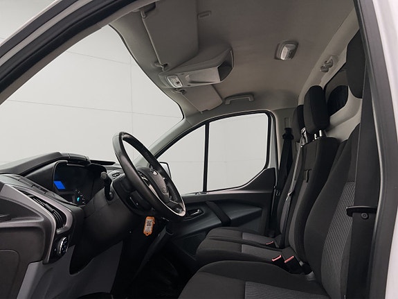Ford Transit Custom 16 of 27