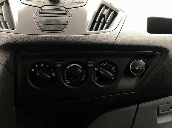 Ford Transit Custom 21 of 27
