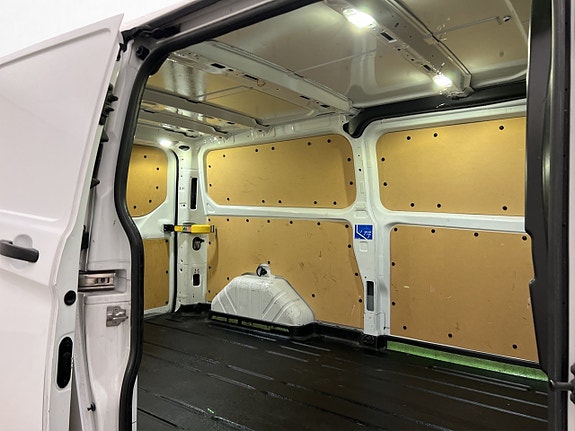 Ford Transit Custom 14 of 27