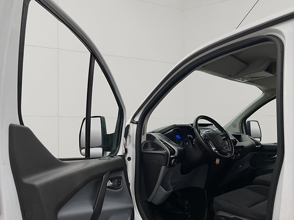 Ford Transit Custom 15 of 27