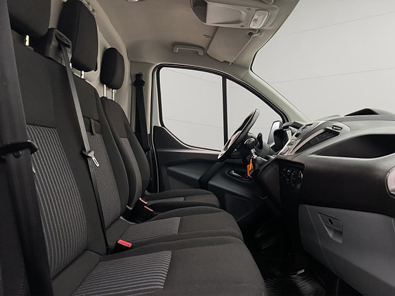 Ford Transit Custom 22 of 27