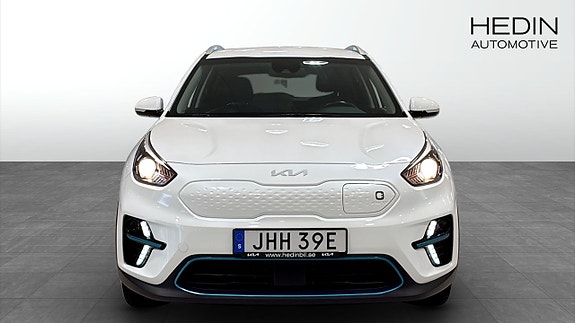 Kia e-Niro 2 of 17