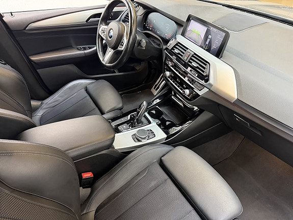 BMW X3 11 of 17