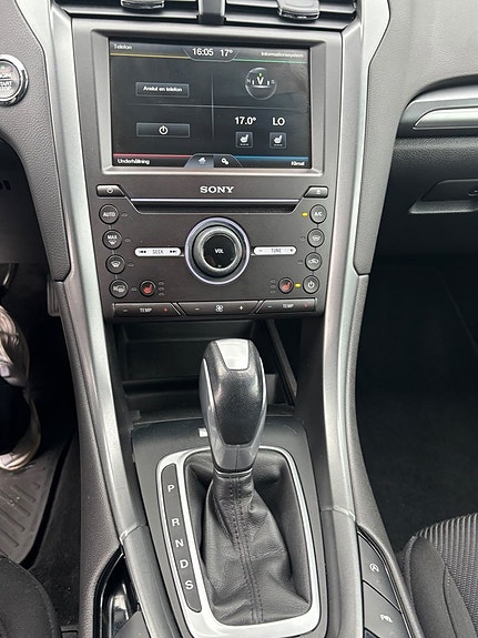 Ford Mondeo 13 of 17