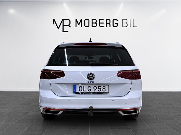 Volkswagen Passat 6 of 24
