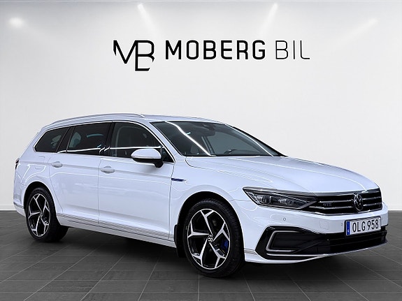 Volkswagen Passat 7 of 24