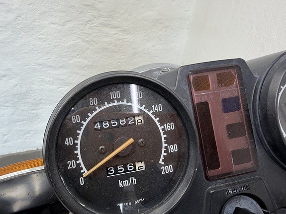 Suzuki GSX400E - A2 6 of 12