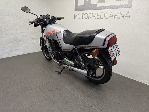 Suzuki GSX400E - A2 10 of 12