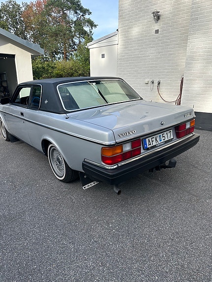 Volvo 262 2 of 16