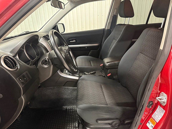 Suzuki Grand Vitara 7 of 13