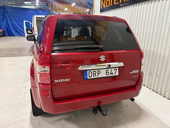 Suzuki Grand Vitara 4 of 13