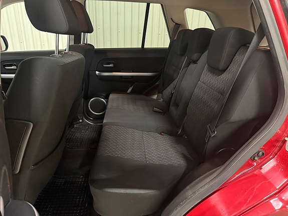 Suzuki Grand Vitara 8 of 13