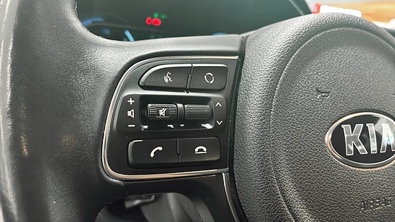 Kia e-Niro 14 of 19