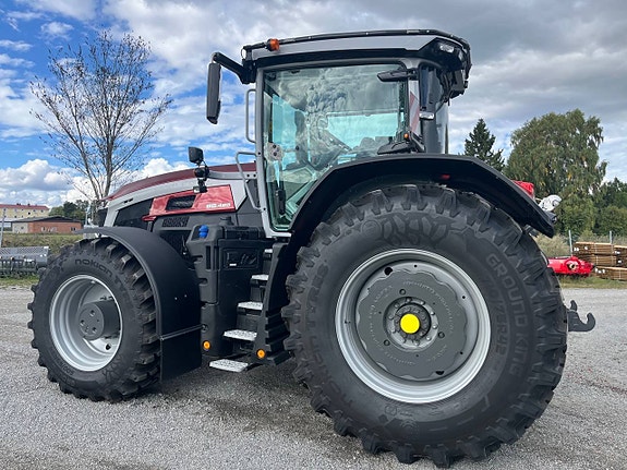 Massey Ferguson 9S.425 EXC "Mycket Utrustning" 2 of 9