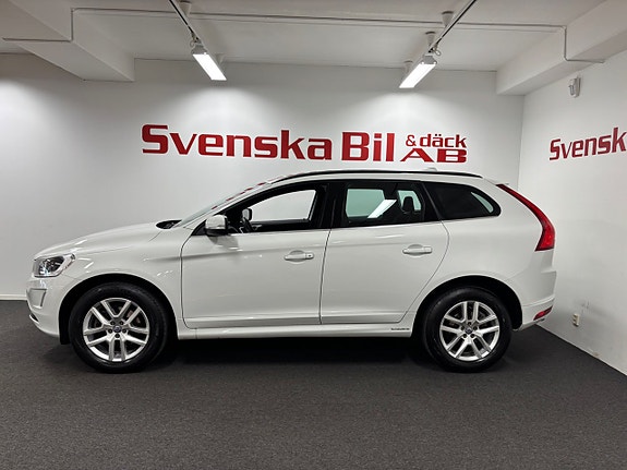 Volvo XC60 2 of 16