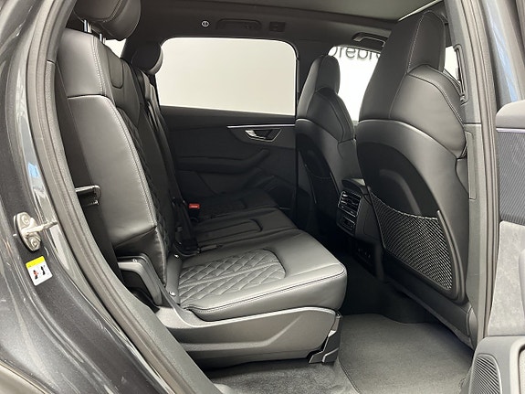 Audi Q7 9 of 13