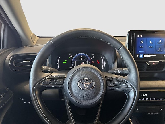 Toyota Yaris 7 of 12