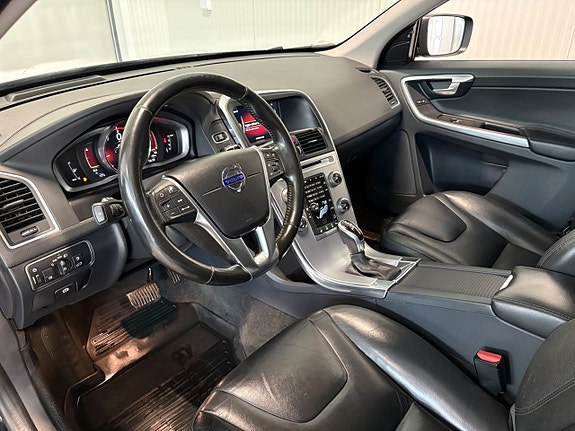 Volvo XC60 7 of 22