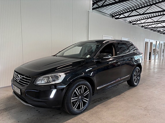 Volvo XC60 4 of 22