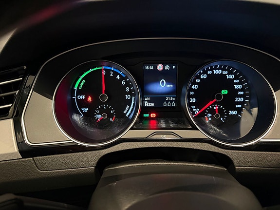 Volkswagen Passat 8 of 19