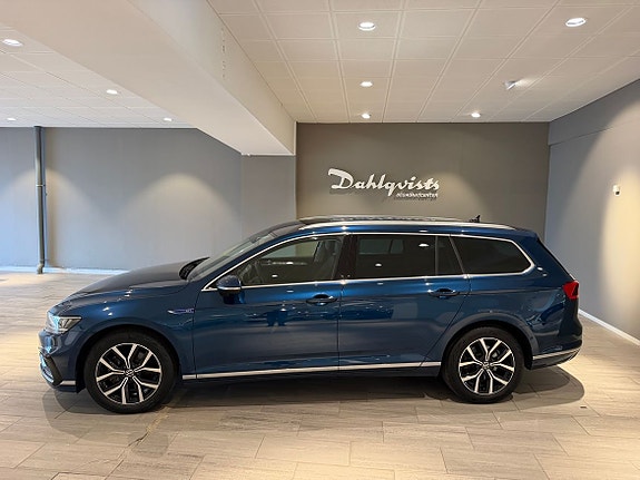 Volkswagen Passat 4 of 19