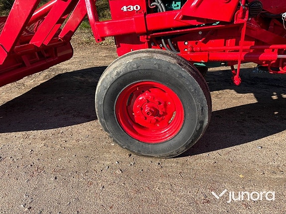 Traktor Volvo BM 430 med frontlastare 10 of 30