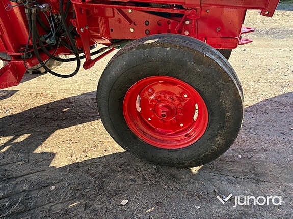 Traktor Volvo BM 430 med frontlastare 9 of 30