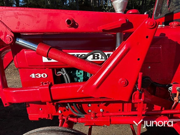 Traktor Volvo BM 430 med frontlastare 23 of 30
