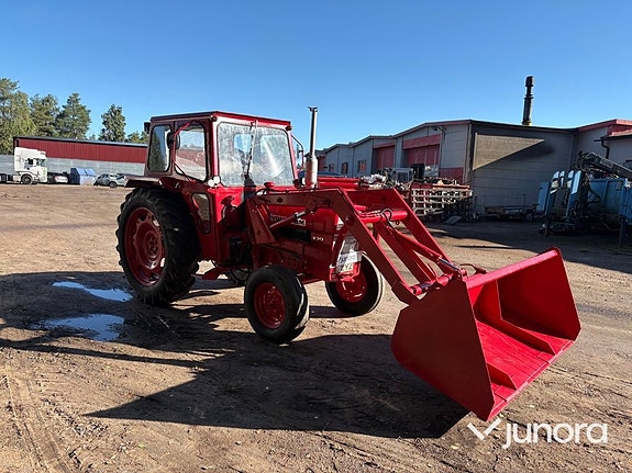 Traktor Volvo BM 430 med frontlastare 7 of 30