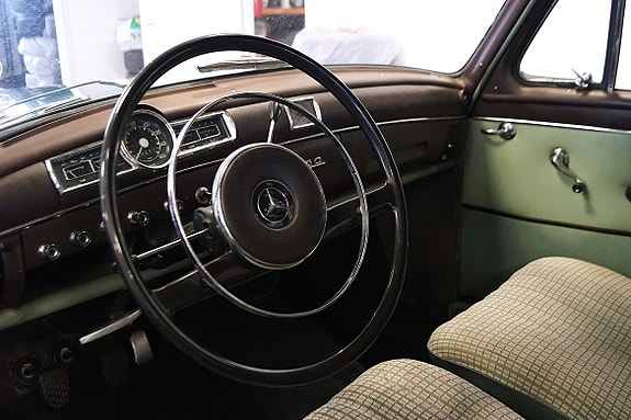 Mercedes-Benz W120 6 of 13