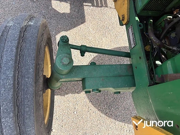 Traktor John Deere 2130 med Trima frontlastare 22 of 30