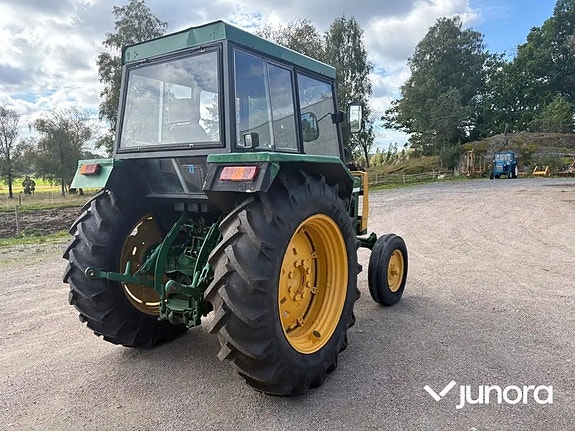 Traktor John Deere 2130 med Trima frontlastare 10 of 30