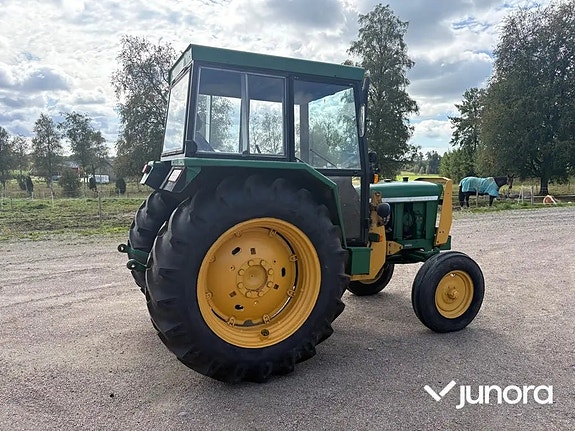Traktor John Deere 2130 med Trima frontlastare 11 of 30
