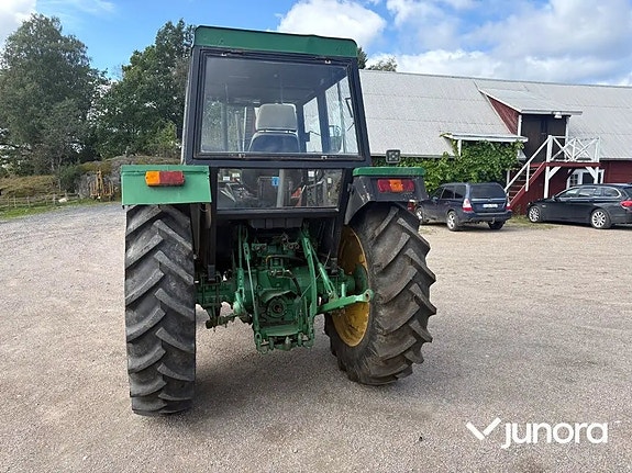 Traktor John Deere 2130 med Trima frontlastare 7 of 30