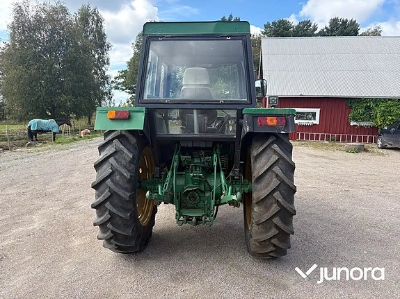 Traktor John Deere 2130 med Trima frontlastare 8 of 30