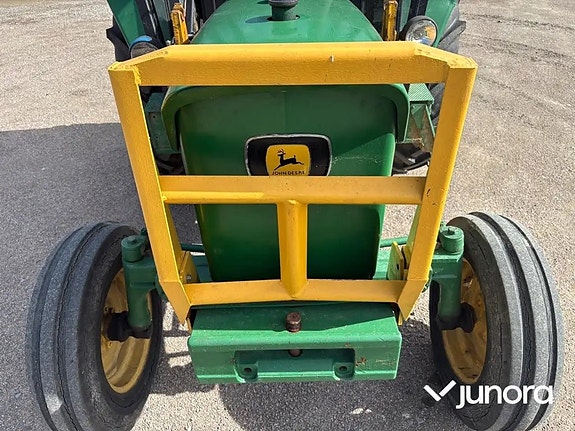 Traktor John Deere 2130 med Trima frontlastare 21 of 30
