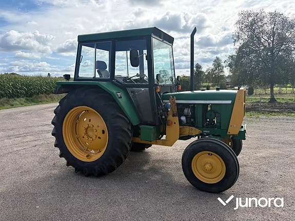 Traktor John Deere 2130 med Trima frontlastare 13 of 30
