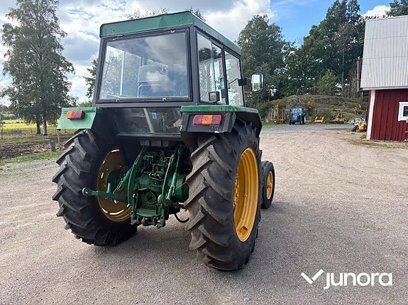 Traktor John Deere 2130 med Trima frontlastare 9 of 30